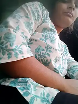 Hot siiii online show from November 4, 2025, 3:49 am