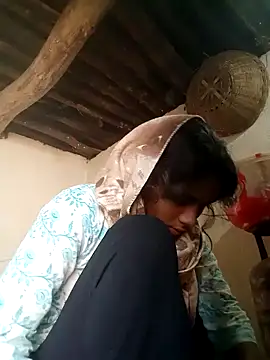 Hot siiii online show from November 6, 2025, 3:51 am