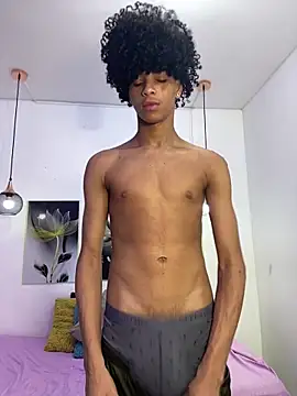 Violet Dream2 online show from April 5, 2026, 8:39 pm