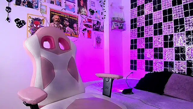 UchikyDoll online show from February 24, 2026, 5:55 pm