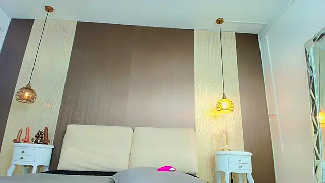 Tiifany Baker online show from January 17, 2026, 7:50 pm