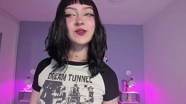 Zoe Lynch  online show from September 28, 2025, 2:33 pm