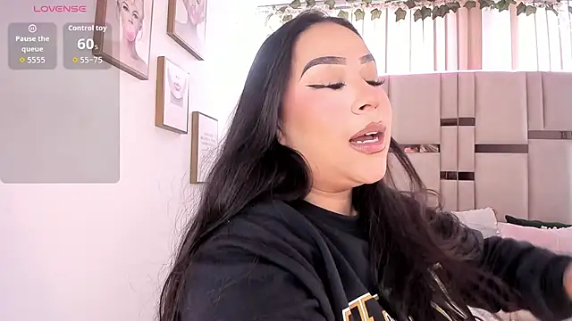 Zoey thompson online show from November 6, 2025, 7:48 pm