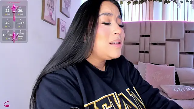 Zoey thompson online show from November 23, 2025, 2:17 pm