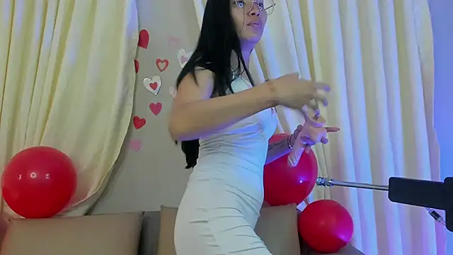 lucyy liiuu online show from September 20, 2025, 1:01 pm