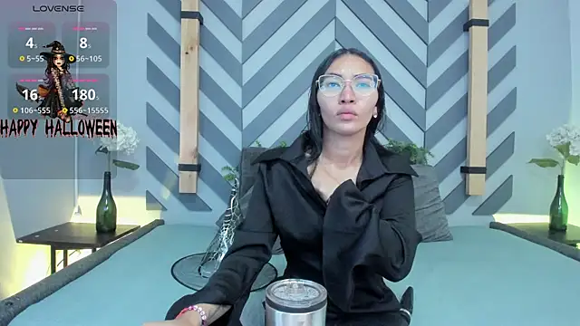 lucyy liiuu online show from October 30, 2025, 1:34 pm