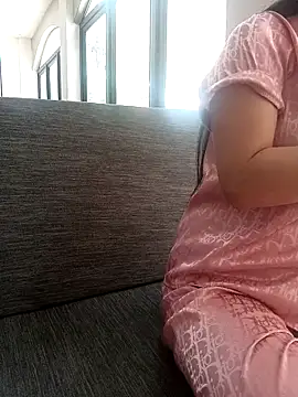 Thuylinh86 online show from October 3, 2025, 5:04 am