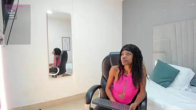 Mia smith x1 online show from October 6, 2025, 8:06 pm