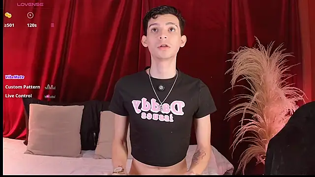 Snapshot of VicenteFerrer chatting on June 18, 2026, 2:10 pm VicenteFerrer online show from June 18, 2026, 2:10 pm