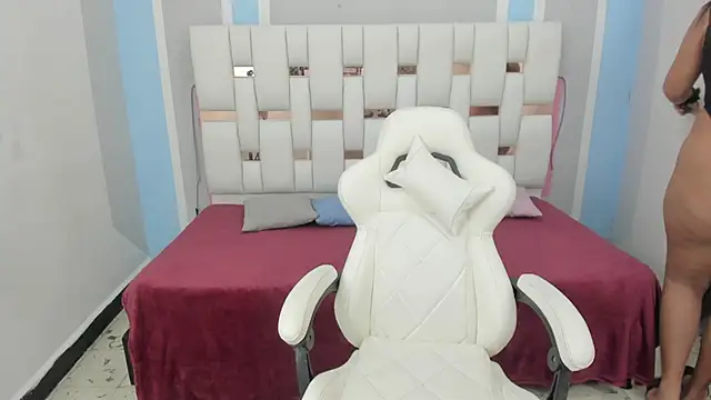 marsmith1 online show from September 25, 2025, 3:43 am