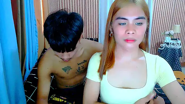 mikhaylahanderson online show from September 17, 2025, 4:14 am