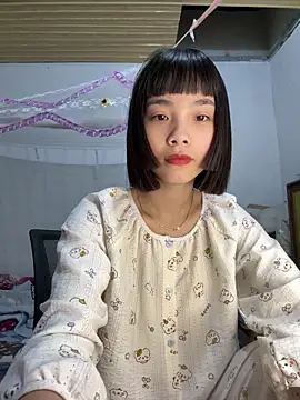 andymi1 online show from April 21, 2026, 1:42 am