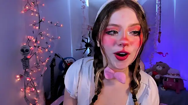 Lil bela online show from October 1, 2025, 12:11 pm