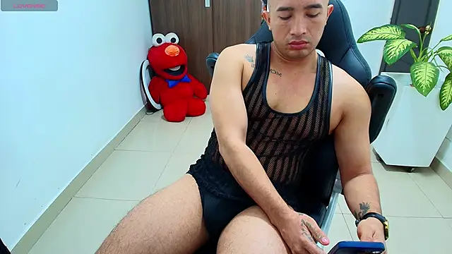 sebastian oconnor77 online show from September 19, 2025, 12:50 pm