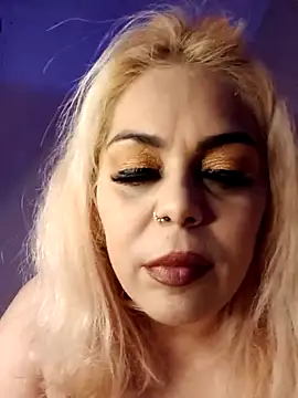 izauri2025 online show from October 18, 2025, 12:24 am