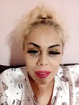 izauri2025 online show from November 23, 2025, 7:13 pm