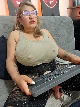 AlexxiaaMat online show from January 9, 2026, 11:02 am