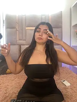 salomecute21 online show from September 20, 2025, 1:12 pm