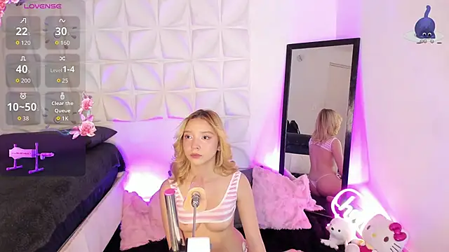 Snapshot of JuliethMoss chatting on September 15, 2025, 8:31 pm JuliethMoss online show from September 15, 2025, 8:31 pm