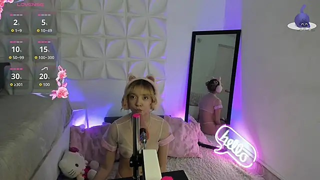 Snapshot of JuliethMoss chatting on October 1, 2025, 8:26 pm JuliethMoss online show from October 1, 2025, 8:26 pm