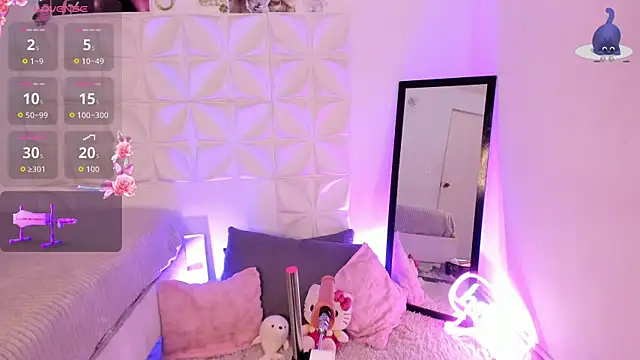 Snapshot of JuliethMoss chatting on October 3, 2025, 8:06 pm JuliethMoss online show from October 3, 2025, 8:06 pm