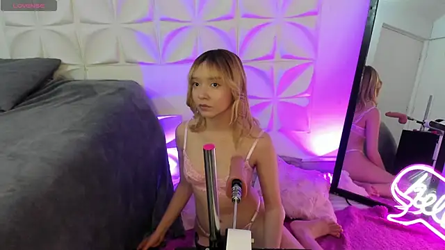 Snapshot of JuliethMoss chatting on October 9, 2025, 8:51 pm JuliethMoss online show from October 9, 2025, 8:51 pm