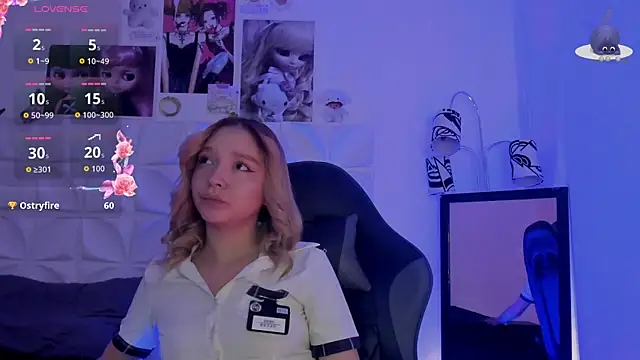 Snapshot of JuliethMoss chatting on November 10, 2025, 12:53 am JuliethMoss online show from November 10, 2025, 12:53 am