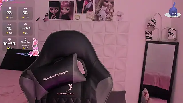 Snapshot of JuliethMoss chatting on November 12, 2025, 8:08 pm JuliethMoss online show from November 12, 2025, 8:08 pm