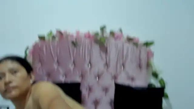 ivy moon05 online show from November 8, 2025, 4:40 pm