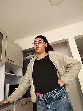 Pamelamiler   online show from October 30, 2025, 11:55 am