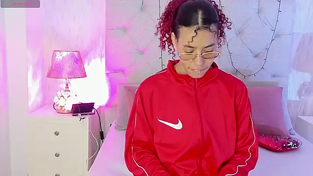 Pamelamiler   online show from December 19, 2025, 12:12 pm