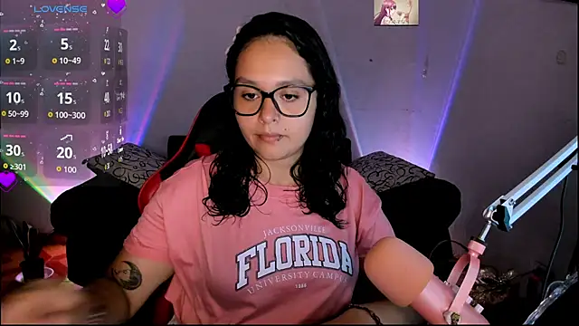 lila kitty81 online show from April 14, 2026, 11:44 pm