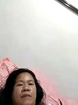AsianbouncieGIRL online show from May 15, 2026, 11:01 pm