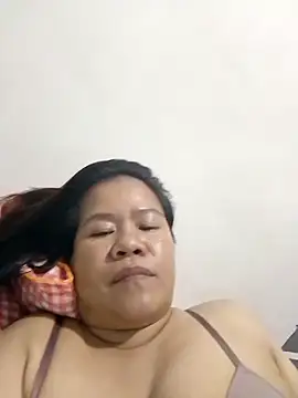 AsianbouncieGIRL online show from June 5, 2026, 12:06 am