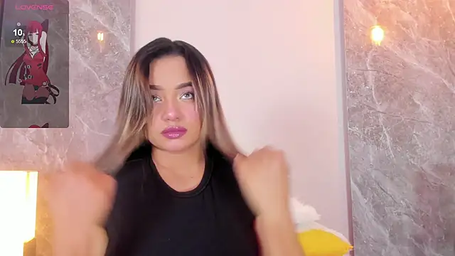 Emma hunter  online show from November 12, 2025, 3:40 am