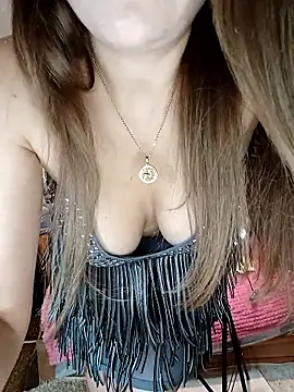 Viola3102 online show from December 14, 2025, 7:29 pm