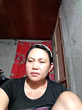 Everleigh mom online show from September 25, 2025, 10:41 am