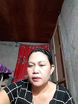 Everleigh mom online show from October 10, 2025, 10:47 am