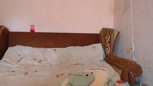 Veronica-Luxs online show from October 15, 2025, 8:03 am