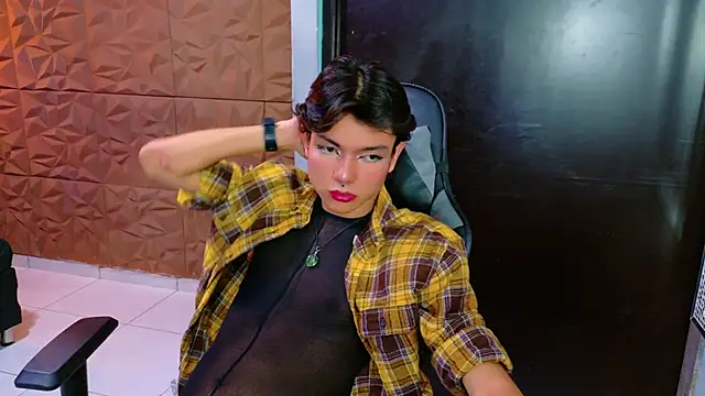 alandelrey57 online show from September 24, 2025, 4:05 am