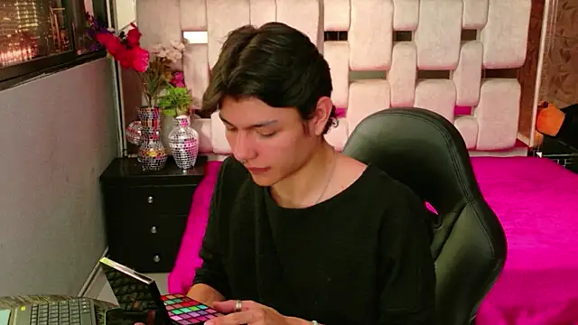 alandelrey57 online show from February 12, 2026, 2:45 pm