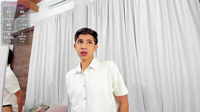 JoshuaSanzz online show from October 13, 2025, 3:28 am