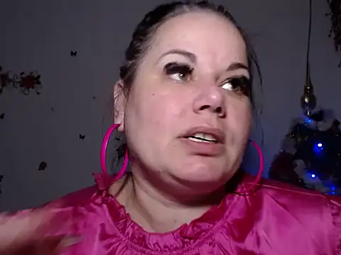 andreea2011 online show from September 26, 2025, 6:34 pm