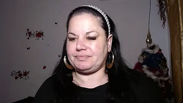 andreea2011 online show from October 13, 2025, 6:35 am