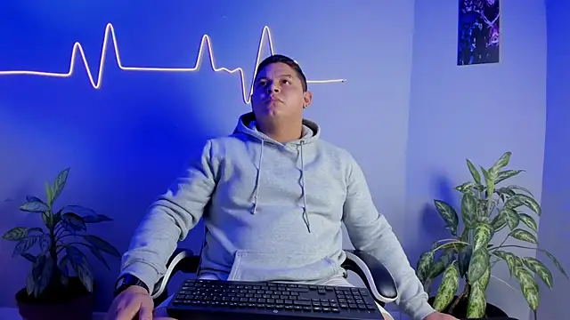 Maximus Steel online show from November 10, 2025, 11:42 am