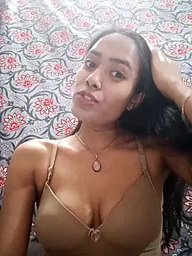 hornylizia123 online show from April 17, 2026, 5:05 pm