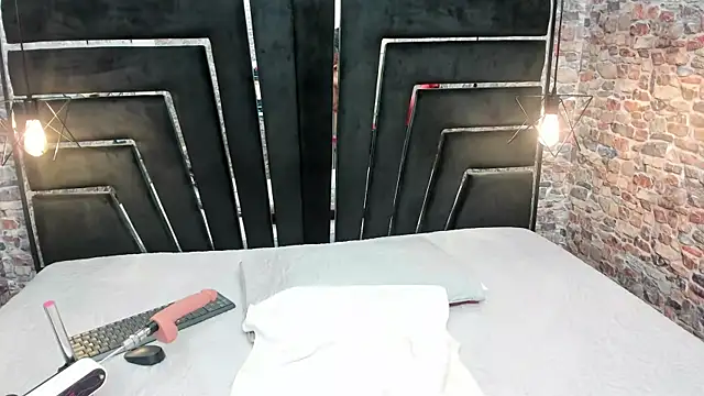 ALYANNA HOT  online show from September 30, 2025, 12:10 pm