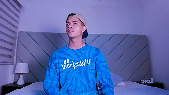 andrew colleman online show from September 9, 2025, 2:33 am