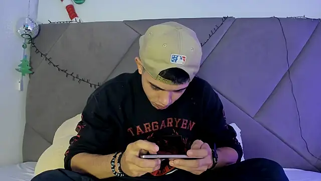 andrew colleman online show from November 20, 2025, 5:18 am