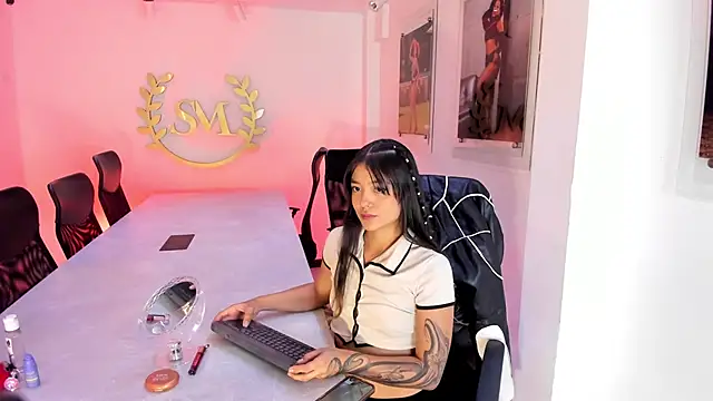 AbbyBeck online show from April 15, 2026, 2:57 pm